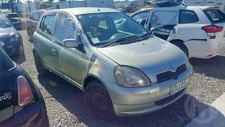 2001 Toyota Vitz Hatch Photo