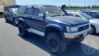 1995 Toyota Hilux Surf Station Wagon Photo
