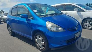 2006 Honda fit Hatch Photo
