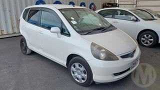 2004 Honda fit Hatch Photo