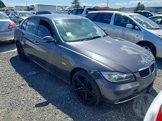 2005 BMW 320i Touring Photo