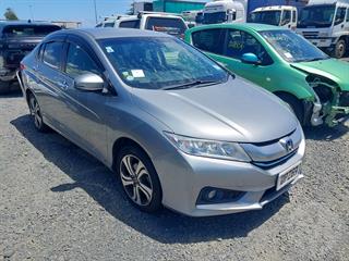 2015 Honda Grace Sedan Photo