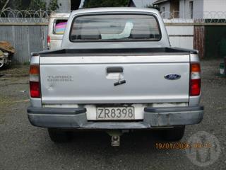 2000 Ford Courier Utility Photo