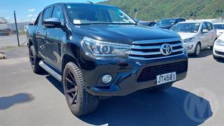 2016 Toyota Hilux SR5 TD DC 2.8D/6AT/ 4D Dual Cab Utility Photo
