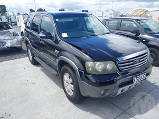 2007 Ford Escape Station Wagon Photo
