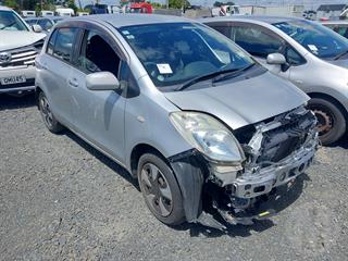 2005 Toyota Vitz Hatch Photo