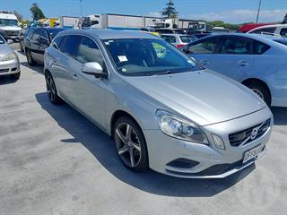2013 Volvo V60 Station Wagon Photo