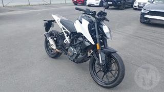 2022 KTM 390 Duke Motorcycle Photo