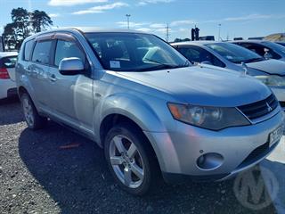 2006 Mitsubishi Outlander Station Wagon Photo