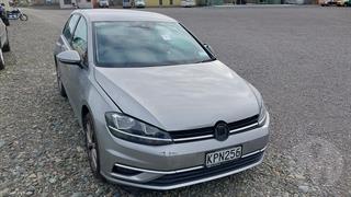 2017 Volkswagen Golf TSI Highline 1.4P D Hatch Photo