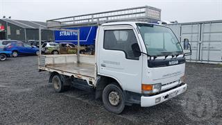 1994 Nissan Atlas Flat Deck Photo