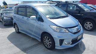 2013 Honda Freed Station Wagon Photo