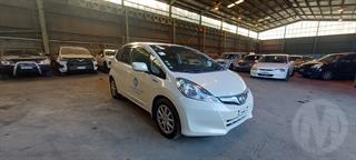 2013 Honda fit Hybrid Hatch Photo