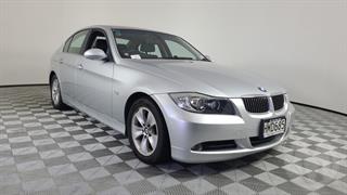 2007 BMW 323i 2D Sedan Photo