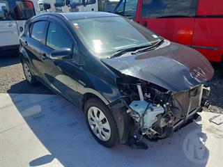 2014 Toyota Aqua Hybrid Hatch Photo