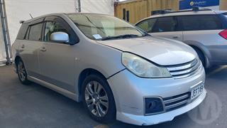 2005 Nissan Wingroad Station Wagon Photo