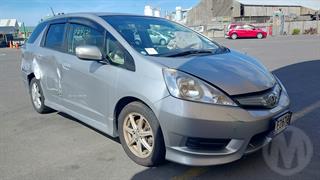 2012 Honda fit Shuttle Hybrid Hatch Photo
