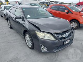 2013 Toyota Camry Hybrid Sedan Photo