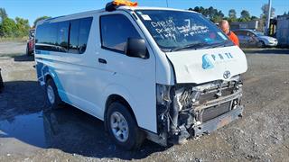 2005 Toyota Hiace Station Wagon Photo