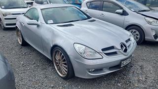 2005 Mercedes-Benz SLK350 Coupé Photo