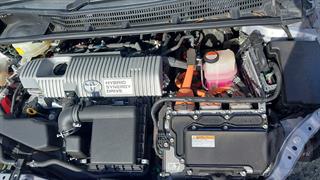 2014 Toyota Prius Hatch Photo