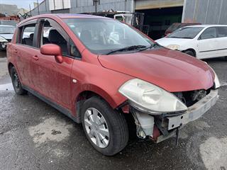 2004 Nissan Tiida Hatch Photo
