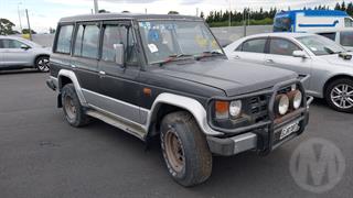 1989 Mitsubishi Pajero Station Wagon Photo