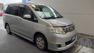 2008 Nissan Serena Station Wagon Photo