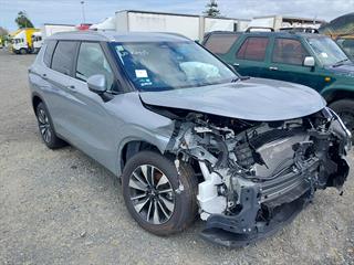 2025 Mitsubishi Outlander LS 2.5P/4WD/CVT Station Wagon Photo