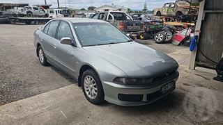 2000 Mitsubishi Galant Sedan Photo