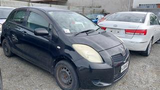 2005 Toyota Vitz Hatch Photo