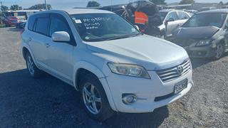 2010 Toyota Vanguard 5D Station Wagon Photo