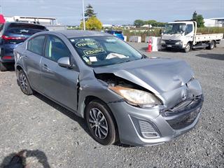 2011 Mazda Axela Sedan Photo