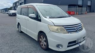 2010 Nissan Serena Station Wagon Photo