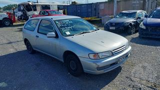 1995 Nissan Lucino Hatch Photo