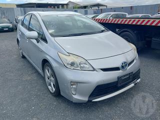 2014 Toyota Prius Hybrid Hatch Photo