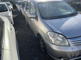 2004 Toyota Ist Hatch Photo