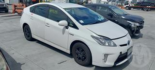 2015 Toyota Prius Hybrid Hatch Photo