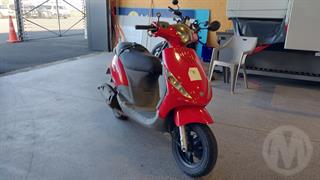 2012 Piaggio ZIP 50 2T Scooter Photo