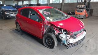 2013 Toyota Aqua Hatch Photo