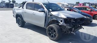 2017 Toyota Hilux SR5 TD DC 2.8D/6AT/ Dual Cab Utility Photo