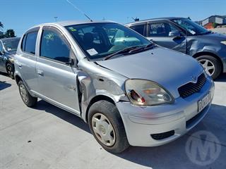 2002 Toyota Vitz Hatch Photo