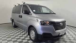 2020 Hyundai Iload 2.5 Crdi Auto 4D Window Van Photo