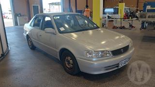 2000 Toyota Corolla Sedan Photo