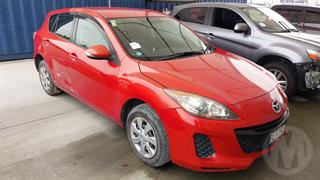 2013 Mazda Axela Hatch Photo