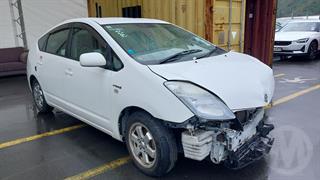 2011 Toyota Prius Hybrid Hatch Photo