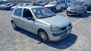 2003 Renault Clio 1.4 5DR A P Hatch Photo