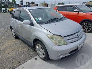 2004 Toyota IST Hatch Photo