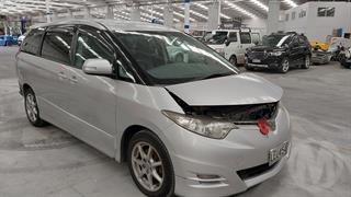 2006 Toyota Estima Station Wagon Photo