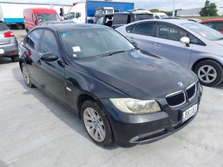 2006 BMW 320i Sedan Photo